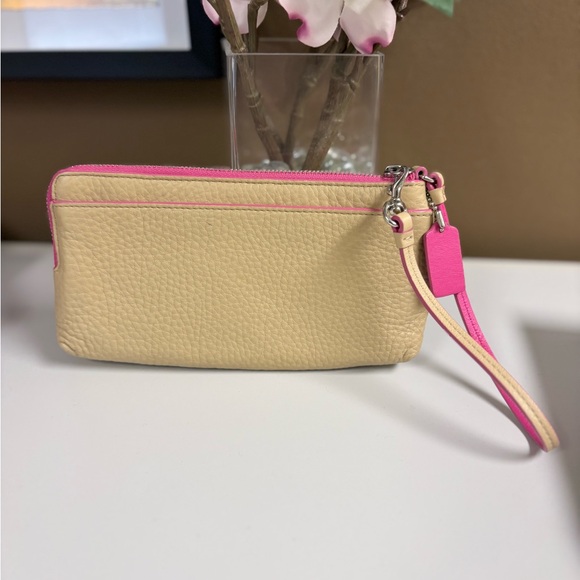 COACH Bleecker Edgepaint Double Zip Wallet Wristlet - EUC - Picture 4 of 14